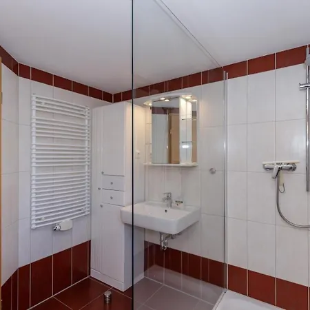 Ferienwohnung-ostseetraum * Kuehlungsborn